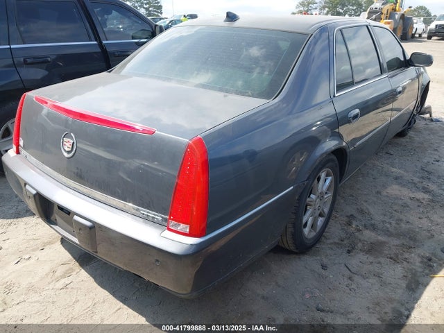 2010 CADILLAC DTS 1G6KD5EY3AU137889 Photo 3