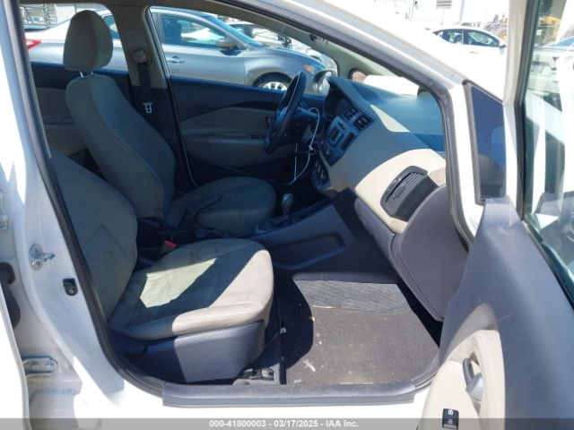 KNADM4A31E6332570 KIA RIO LX