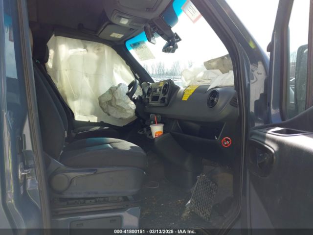 WD4PF0CDXKP103244 Mercedes-Benz Sprinter 2500 High Roof V6/standard Roof V6