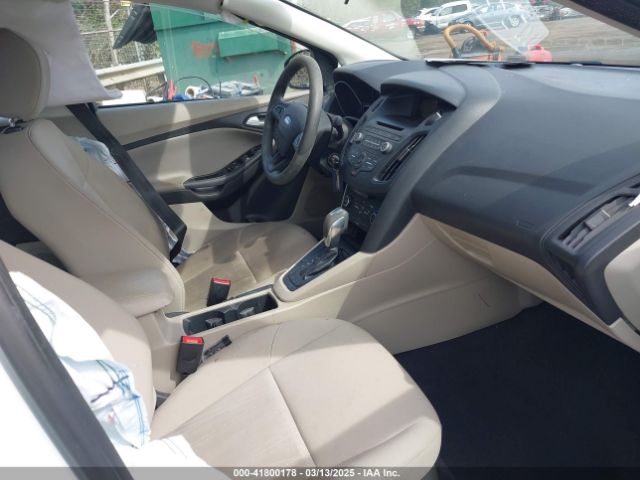 1FADP3F26GL232673 Ford FOCUS SE