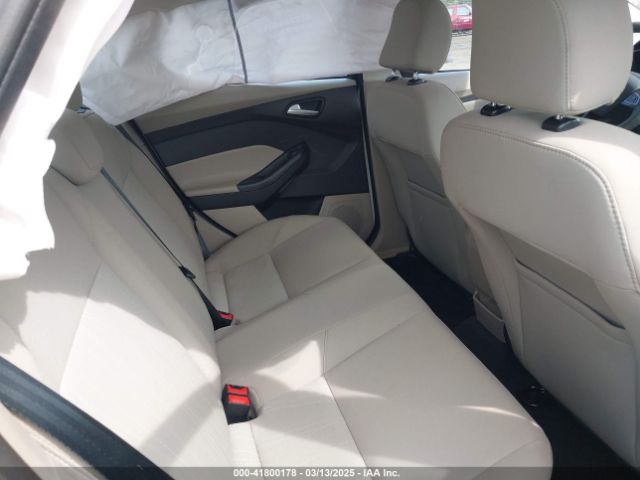 1FADP3F26GL232673 Ford FOCUS SE