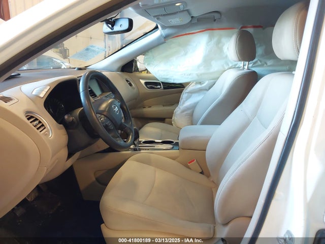 5N1DR2MN8HC666621 Nissan Pathfinder Sv