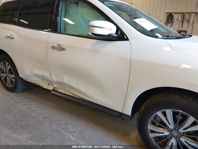5N1DR2MN8HC666621 Nissan Pathfinder Sv