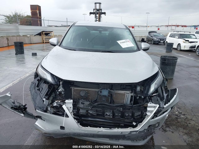 JN8BT3BAXNW043261 Nissan Rogue Sv Fwd