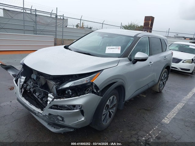 JN8BT3BAXNW043261 Nissan Rogue Sv Fwd