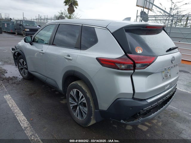 JN8BT3BAXNW043261 Nissan Rogue Sv Fwd