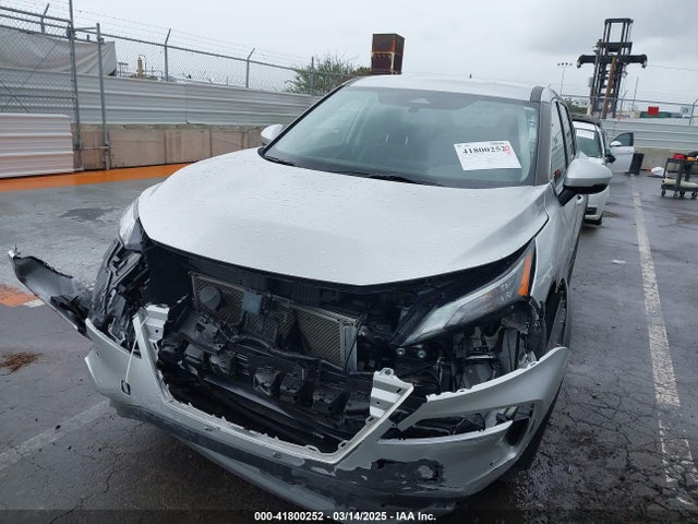 JN8BT3BAXNW043261 Nissan Rogue Sv Fwd