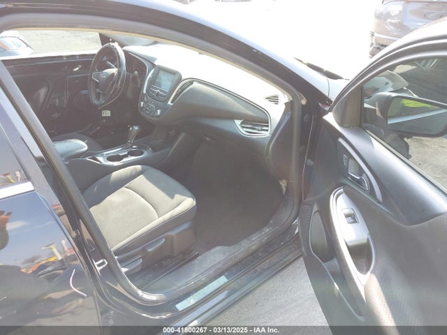 1G1ZB5STXHF284423 Chevrolet MALIBU LS