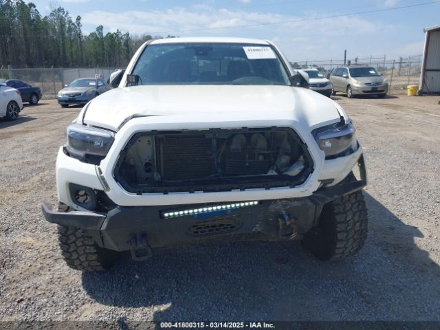 3TMCZ5AN9JM176375 Toyota Tacoma Sr5 V6