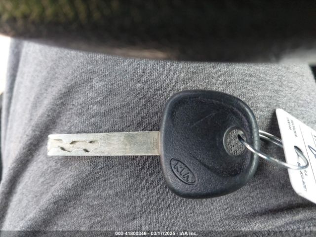 3KPA24AB9KE242768 KIA RIO LX