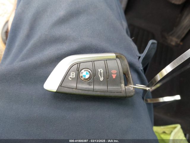 2018 BMW X1 WBXHT3C31J5K22765 Photo 10