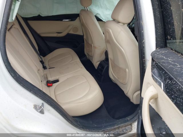 2018 BMW X1 WBXHT3C31J5K22765 Photo 7