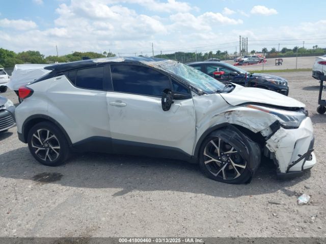 NMTKHMBX7LR109784 Toyota C-HR XLE