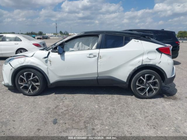 NMTKHMBX7LR109784 Toyota C-HR XLE