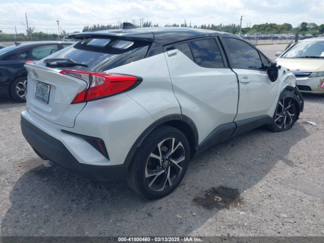 NMTKHMBX7LR109784 Toyota C-HR XLE