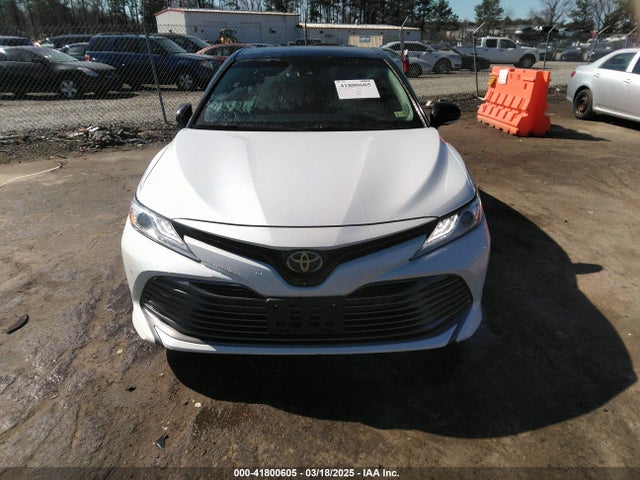 4T1B11HK8JU020827 Toyota CAMRY XLE