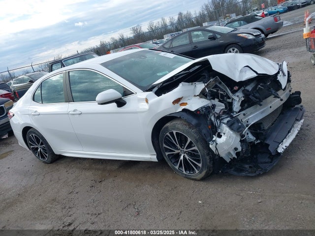 4T1B11HK2JU114170 Toyota CAMRY SE