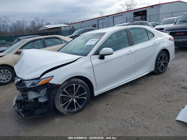 4T1B11HK2JU114170 Toyota CAMRY SE