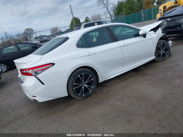 4T1B11HK2JU114170 Toyota CAMRY SE