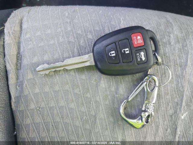 4T1BF1FK9EU449825 Toyota CAMRY SE