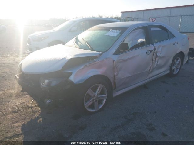 4T1BF1FK9EU449825 Toyota CAMRY SE