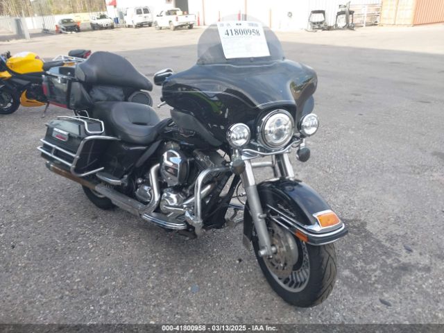 2011 HARLEY-DAVIDSON FLHTCU 1HD1FC417BB629221