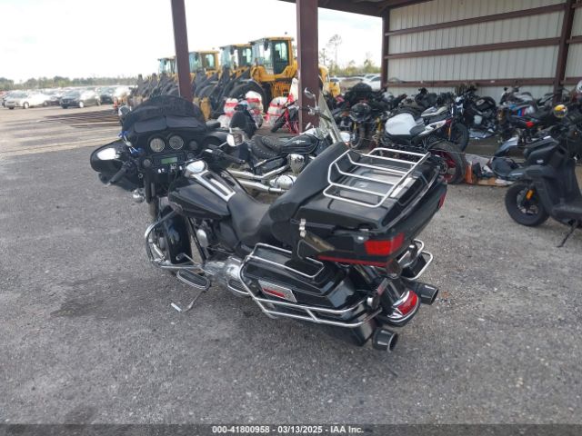 2011 HARLEY-DAVIDSON FLHTCU 1HD1FC417BB629221 Photo 2