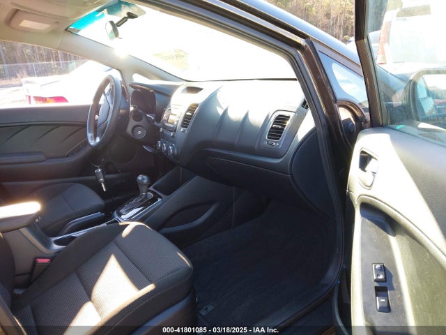 3KPFK4A77JE224270 KIA FORTE LX