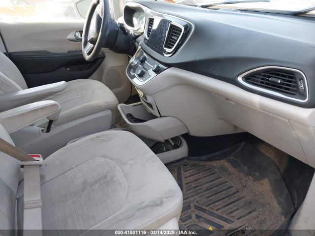 2018 CHRYSLER PACIFICA HYBRID 2C4RC1H7XJR164515 Photo 4