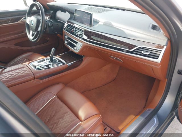 2022 BMW 750 WBA7U2C08NCH57275 Photo 4