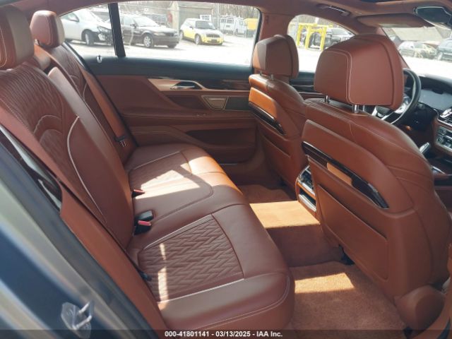 2022 BMW 750 WBA7U2C08NCH57275 Photo 7