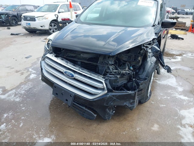 1FMCU0G99HUA95440 Ford ESCAPE SE