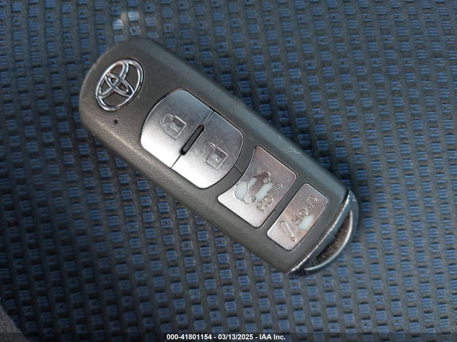 3MYDLBYV2HY180055 Toyota p5v