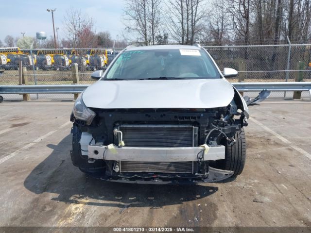 KNDCB3LC1K5262906 KIA NIRO LX