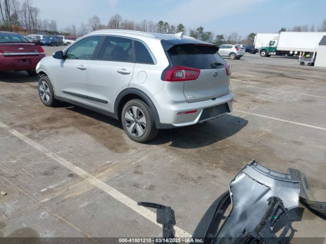 KNDCB3LC1K5262906 KIA NIRO LX