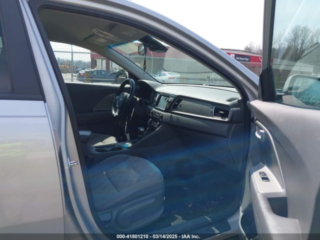 KNDCB3LC1K5262906 KIA NIRO LX