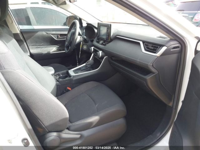 2T3F1RFV6LC128047 Toyota RAV4 LE