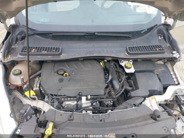 1FMCU0JD2HUC30884 Ford Escape Titanium