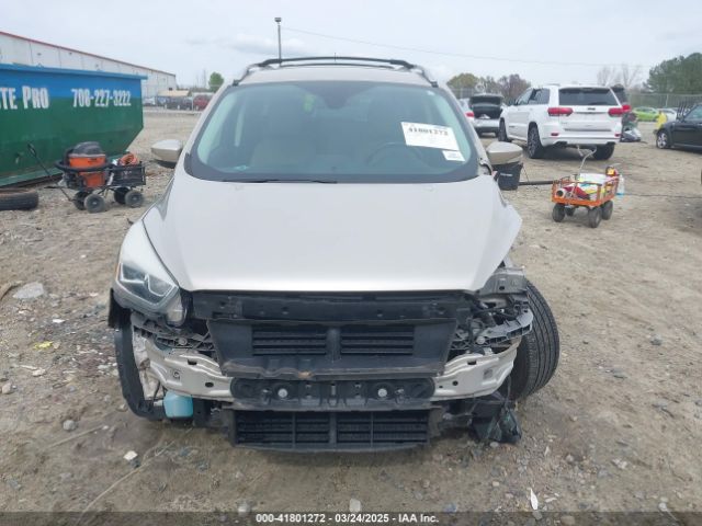 1FMCU0JD2HUC30884 Ford Escape Titanium