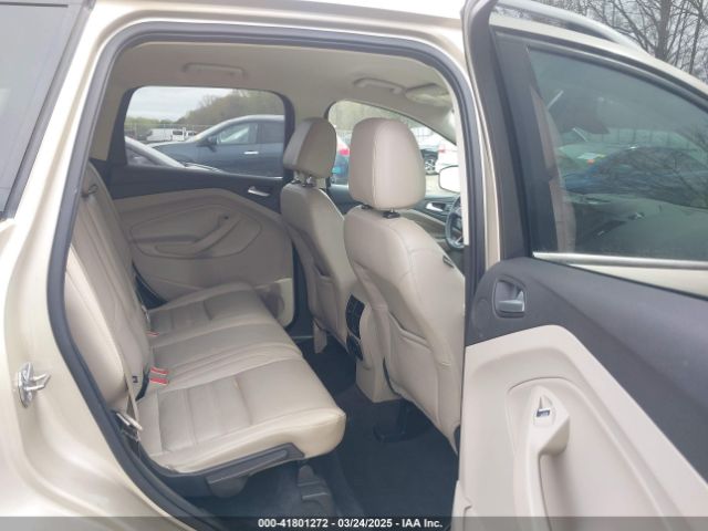1FMCU0JD2HUC30884 Ford Escape Titanium
