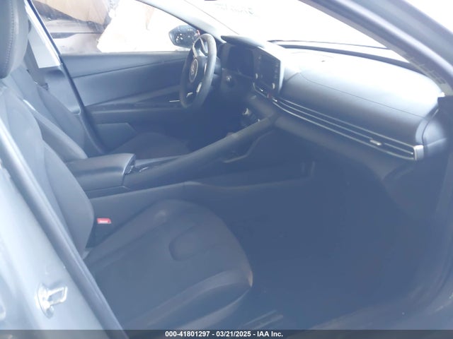 KMHLM4AJ6PU043451 Hyundai Elantra Hybrid Blue