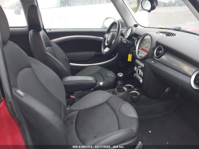 2008 MINI COOPER S WMWMF73538TT89952 Photo 4