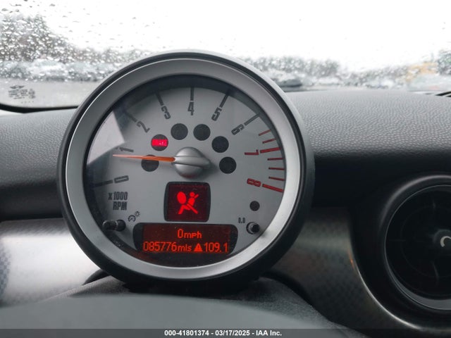 2008 MINI COOPER S WMWMF73538TT89952 Photo 6