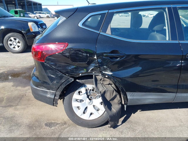 41801481 :رقم المزاد ، JN1BJ1CP7KW239326 vin ، 2019 Nissan Rogue Sport S مزاد بيع