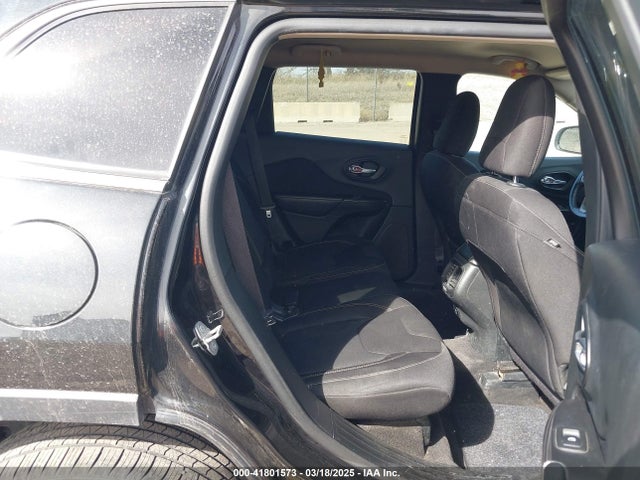 1C4PJMCS7FW544792 Jeep Cherokee Latitude