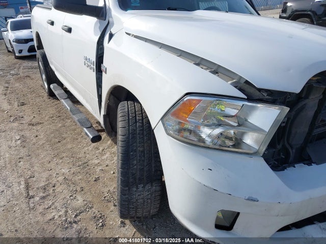 1C6RR7FT6JS328138 RAM 1500 Express  4x4 6'4 Box