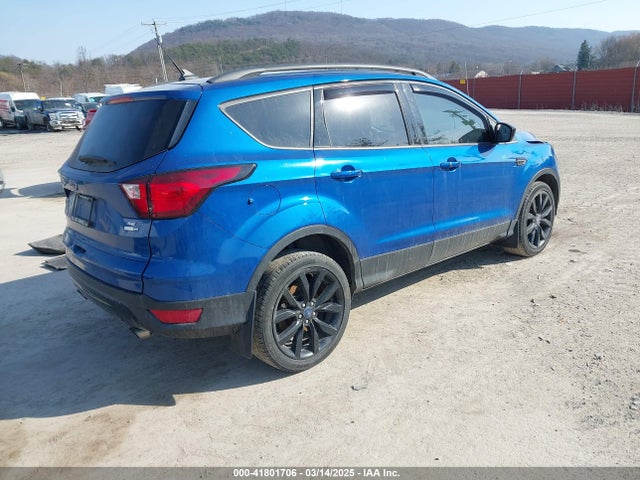 Ford ESCAPE SE 2019 1FMCU9GD7KUB44070 Image 4
