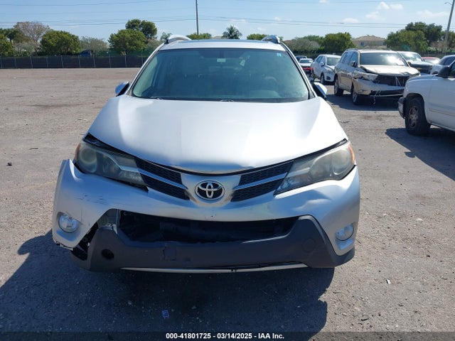 2T3WFREV5FW221731 Toyota Rav4 Xle