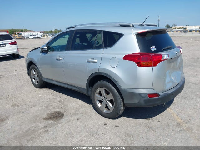 2T3WFREV5FW221731 Toyota Rav4 Xle