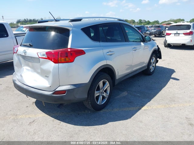 2T3WFREV5FW221731 Toyota Rav4 Xle